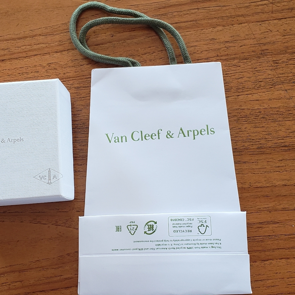 Van Cleef & Arpels necklace box and bag